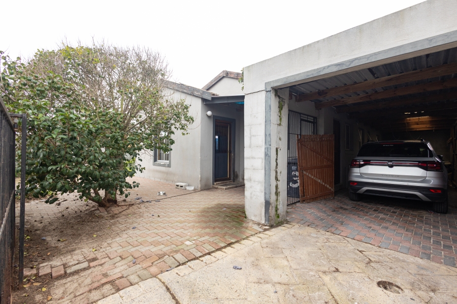 3 Bedroom Property for Sale in Bongweni Western Cape